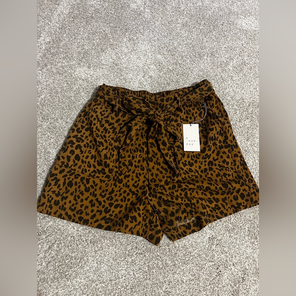 Leopard Print Women's Shorts *NWT*